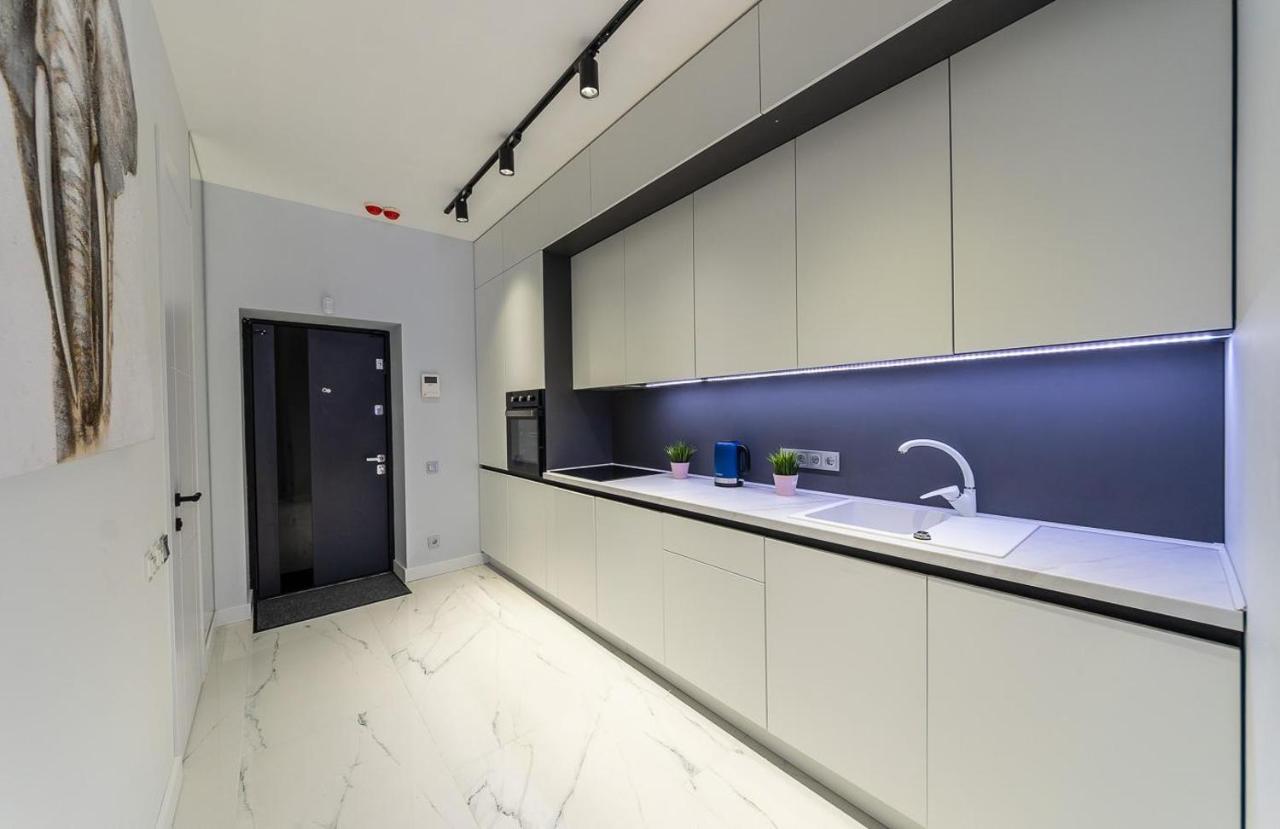 Fashionable Apartments. Smartplaza Metro Minskaya. Obolon Kiev Exterior foto
